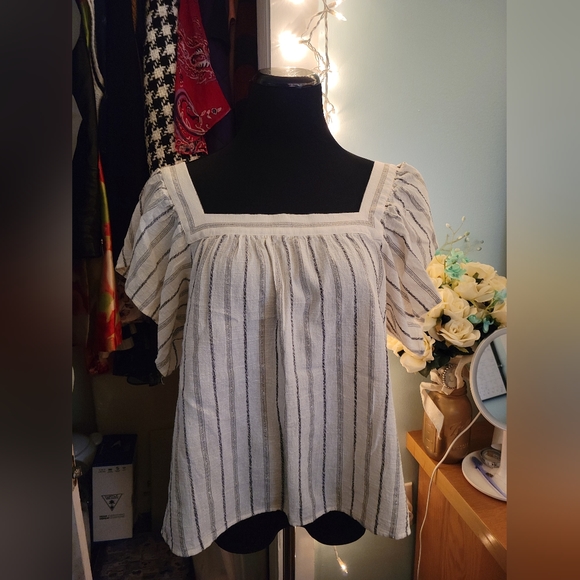 Vince Camuto Flared Sleeve Striped Top - Picture 4 of 4